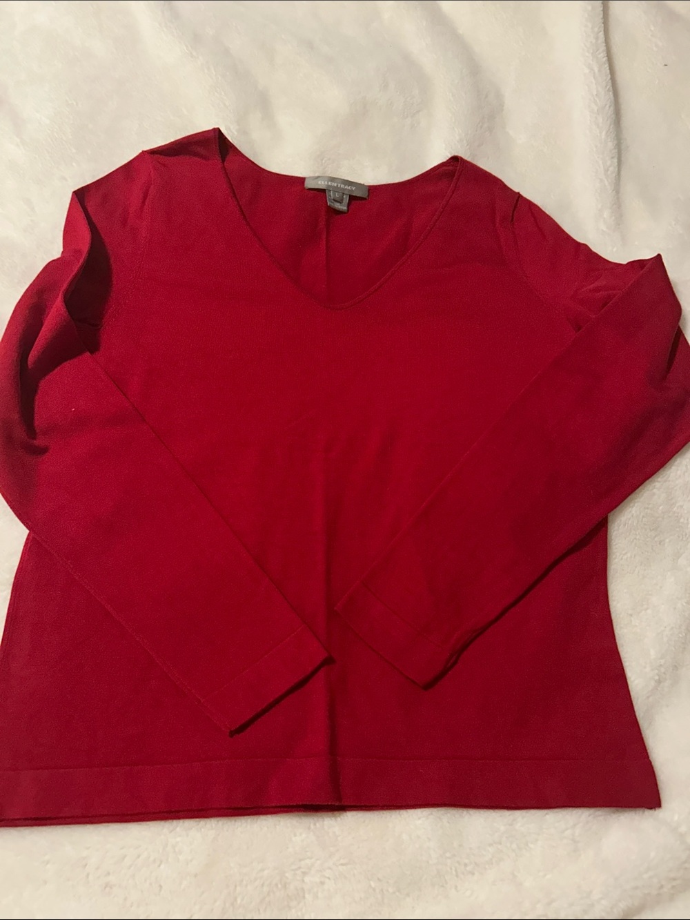 Ellen Tracy Red V-Neck Knit Sweater. Like new. L